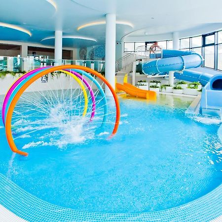 Aqua Resort Apartments-Aqua Park No Limit, Parking Колобжег Екстериор снимка