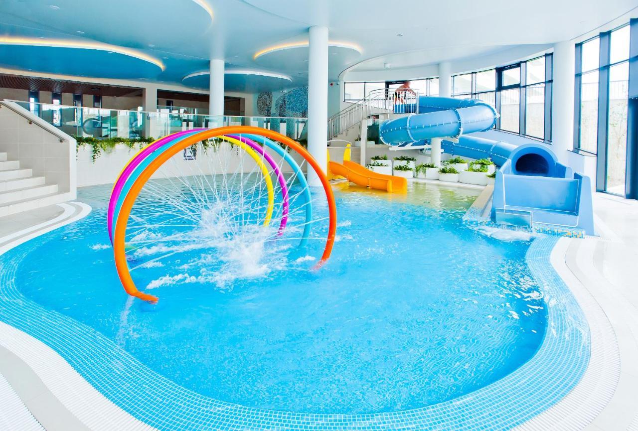Aqua Resort Apartments-Aqua Park No Limit, Parking Колобжег Екстериор снимка