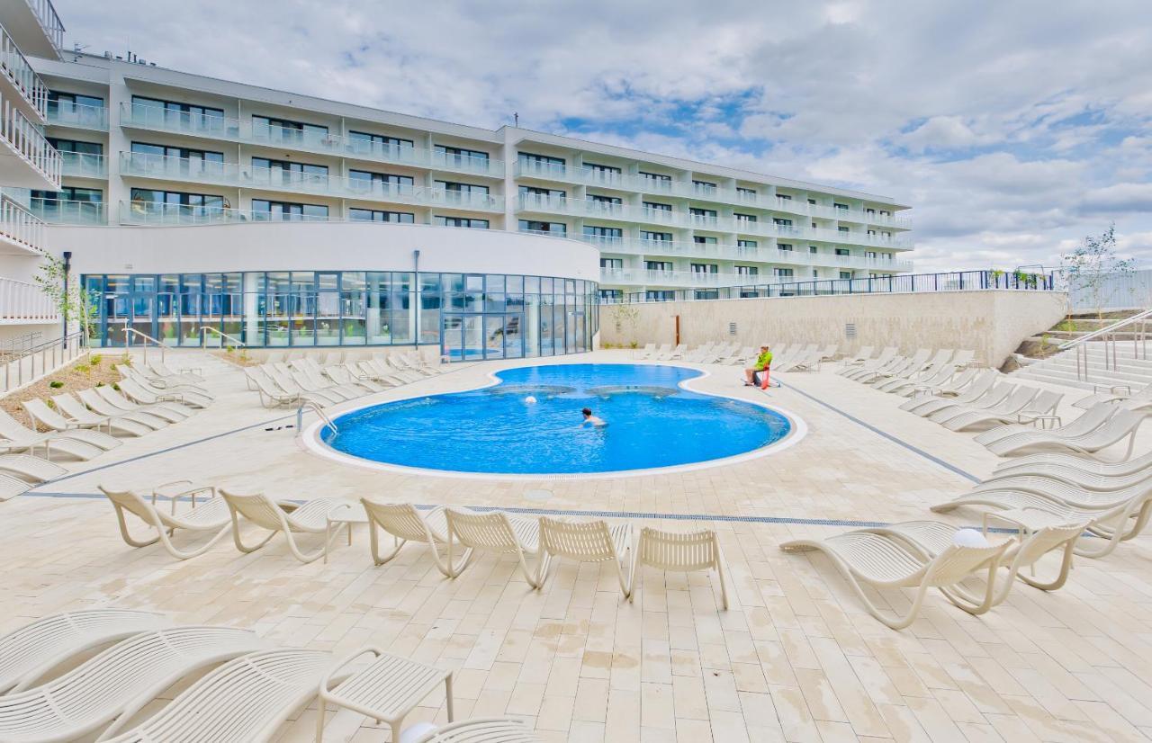 Aqua Resort Apartments-Aqua Park No Limit, Parking Колобжег Екстериор снимка