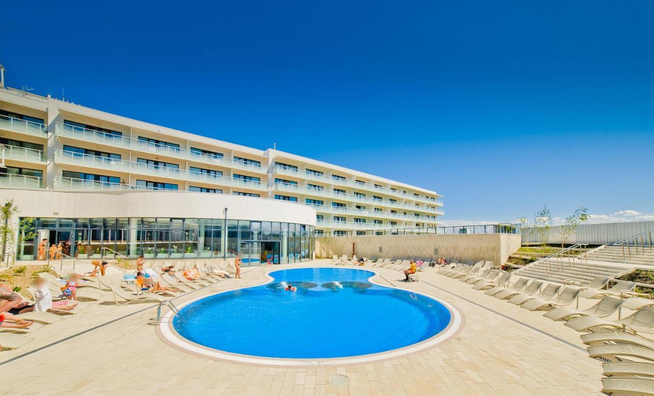 Aqua Resort Apartments-Aqua Park No Limit, Parking Колобжег Екстериор снимка