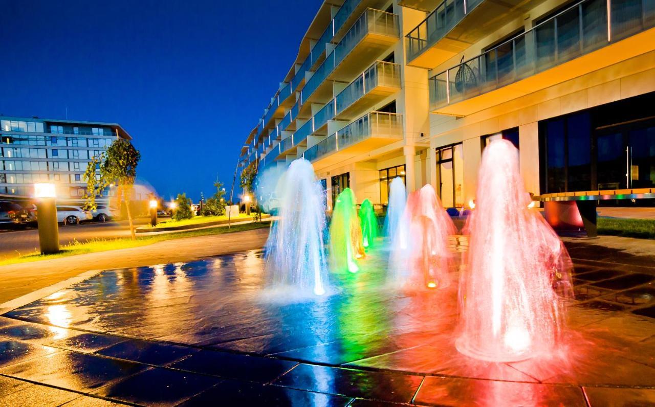 Aqua Resort Apartments-Aqua Park No Limit, Parking Колобжег Екстериор снимка